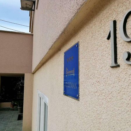 Apartman Unka Metkovic Bagian luar foto