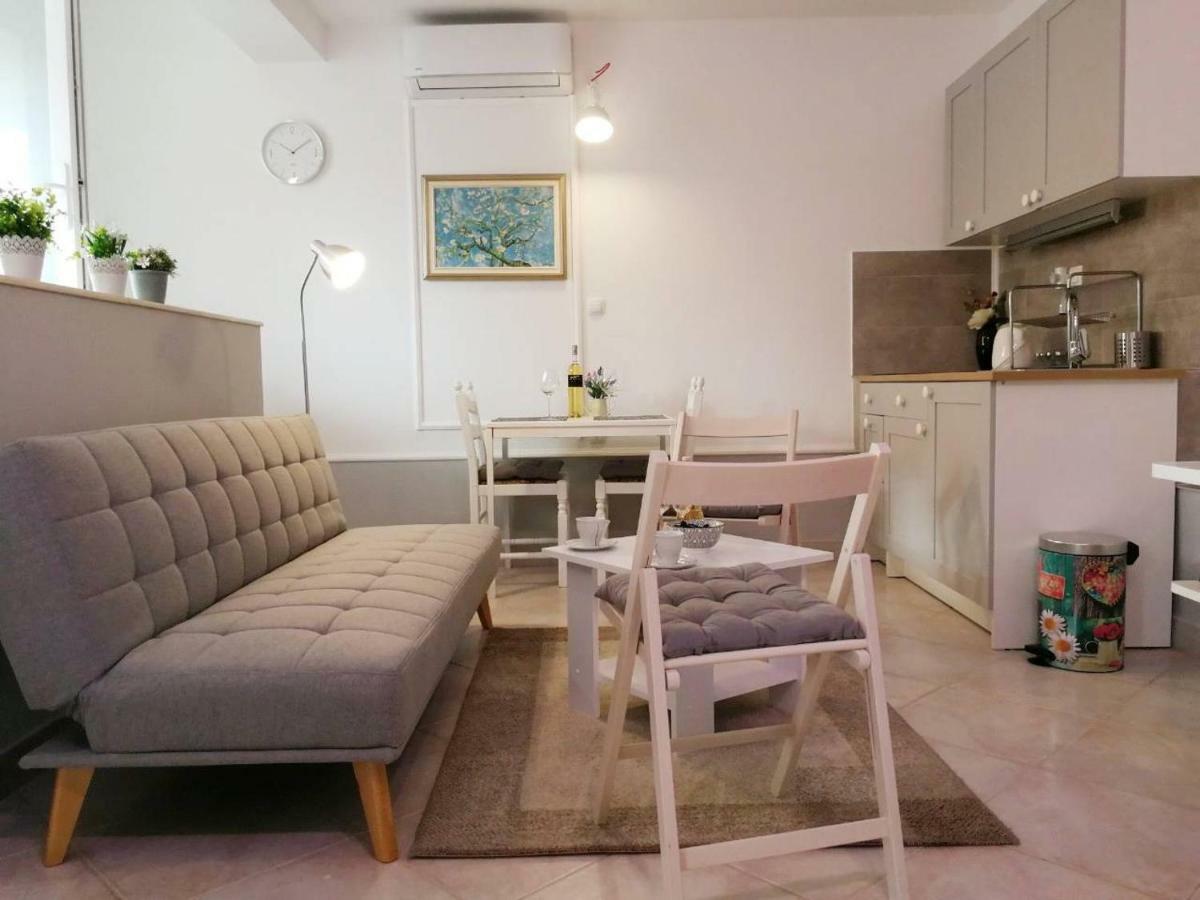 Apartman Unka Metkovic Bagian luar foto